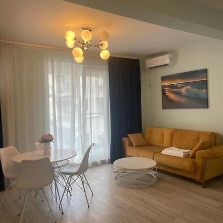 Ini Apartment Alezzi Năvodari Exterior foto