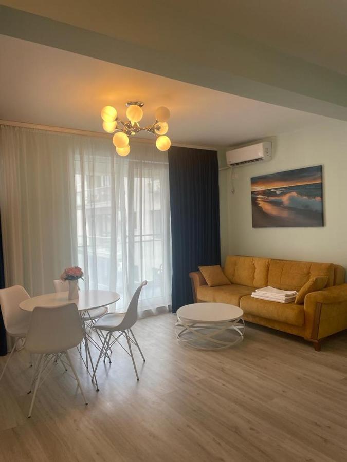 Ini Apartment Alezzi Năvodari Exterior foto