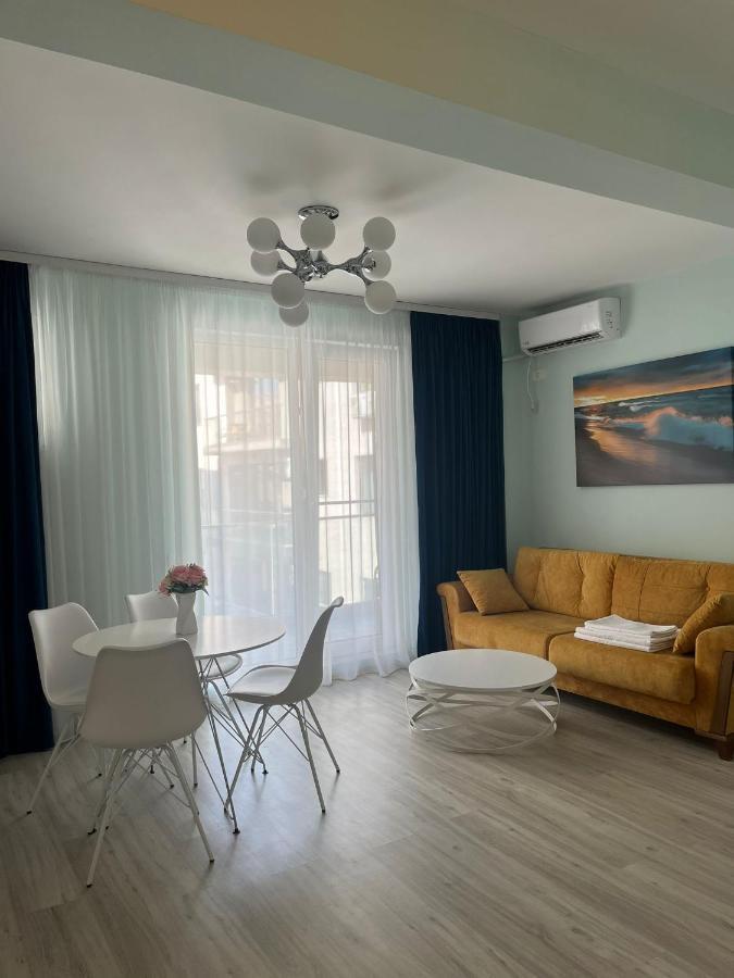 Ini Apartment Alezzi Năvodari Exterior foto