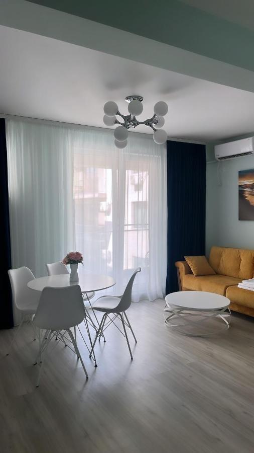 Ini Apartment Alezzi Năvodari Exterior foto