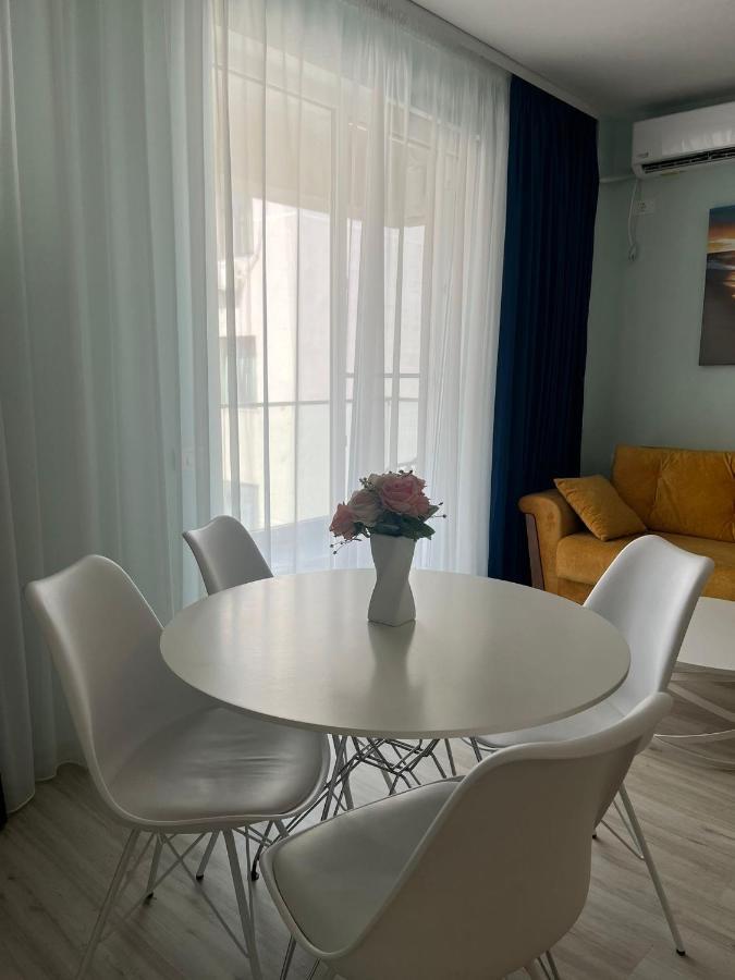 Ini Apartment Alezzi Năvodari Exterior foto